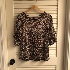 Cable & Gauge Leopard Print Top Size Medium